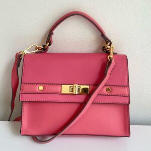 NWT Steve Madden BTRISTA Raspberry Top Handle Crossbody Bag